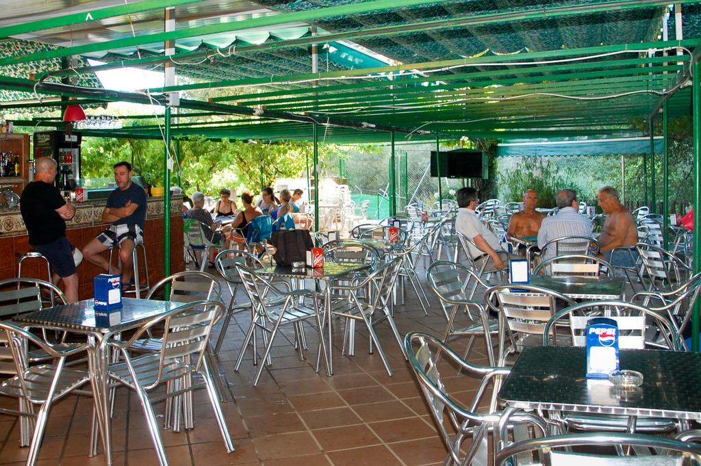 Hostal La Pastora Candeleda Exterior photo