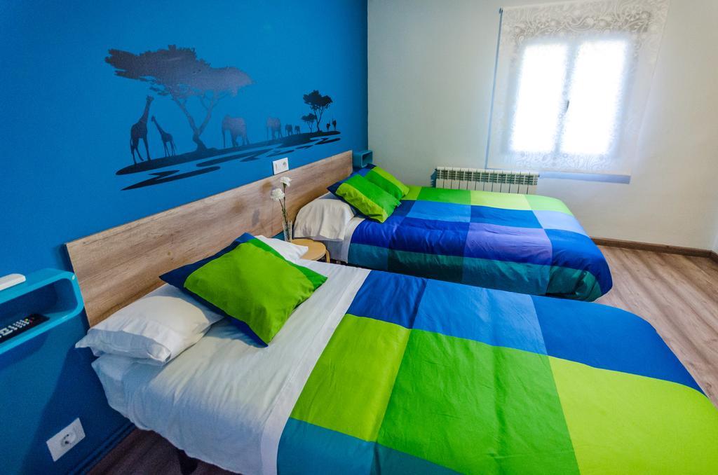 Hostal La Pastora Candeleda Exterior photo